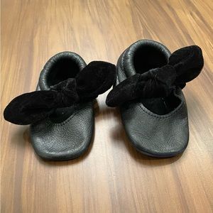 Freshly Picked velvet bow mocs